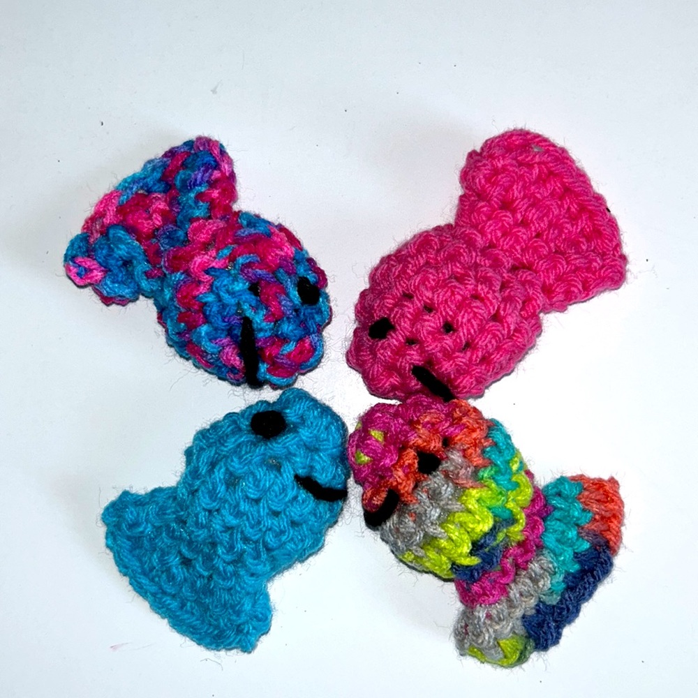 Hand Crafted Colorful Crocheted Organic Catnip Four Interactive Fish Cat Toys - Picture 7 of 11